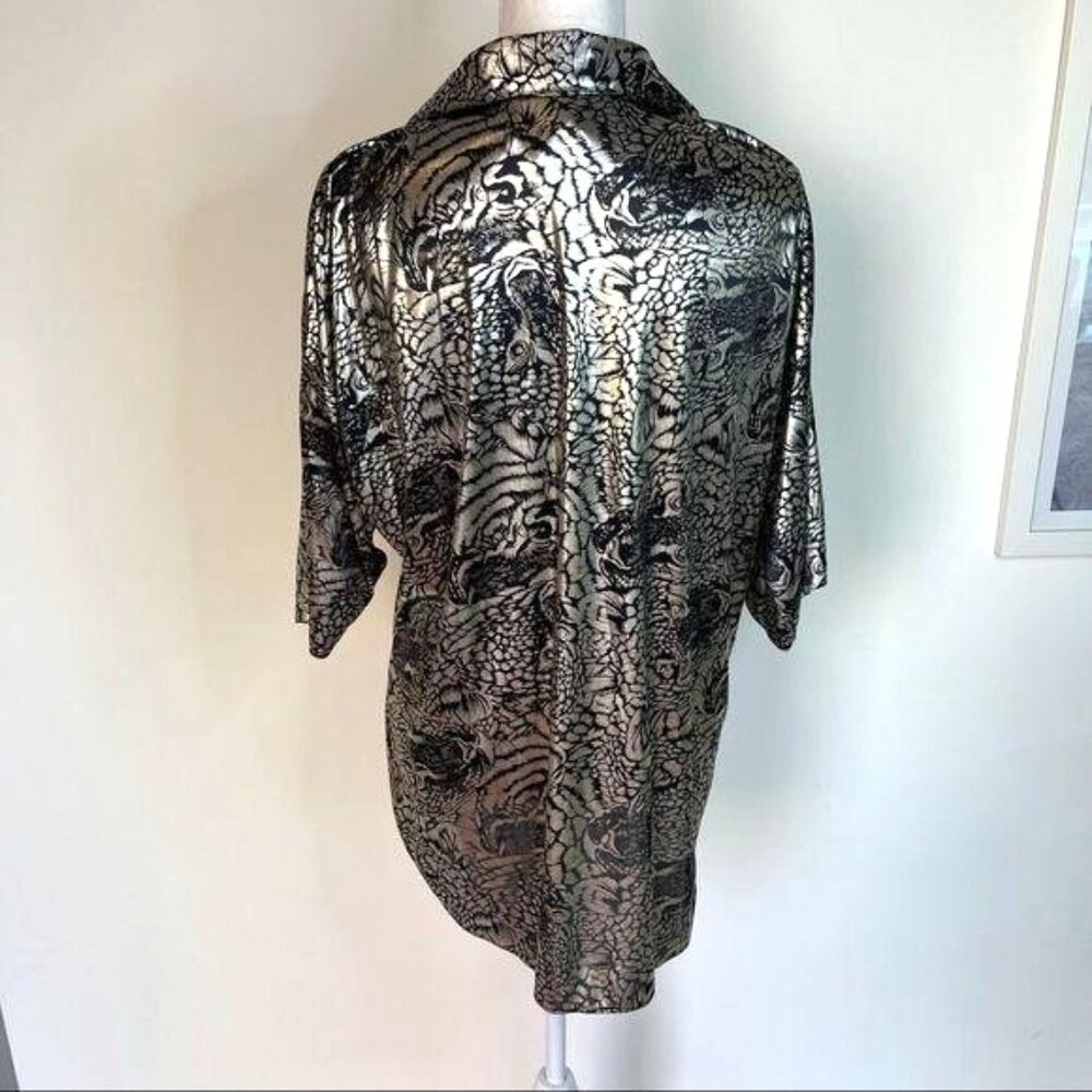 Fourteenth Place Vintage Womens Top Size Medium Black Silver Tiger Print - Picture 12 of 12